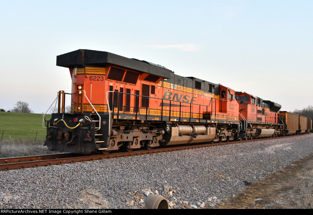 BNSF 6223 Roster shot.